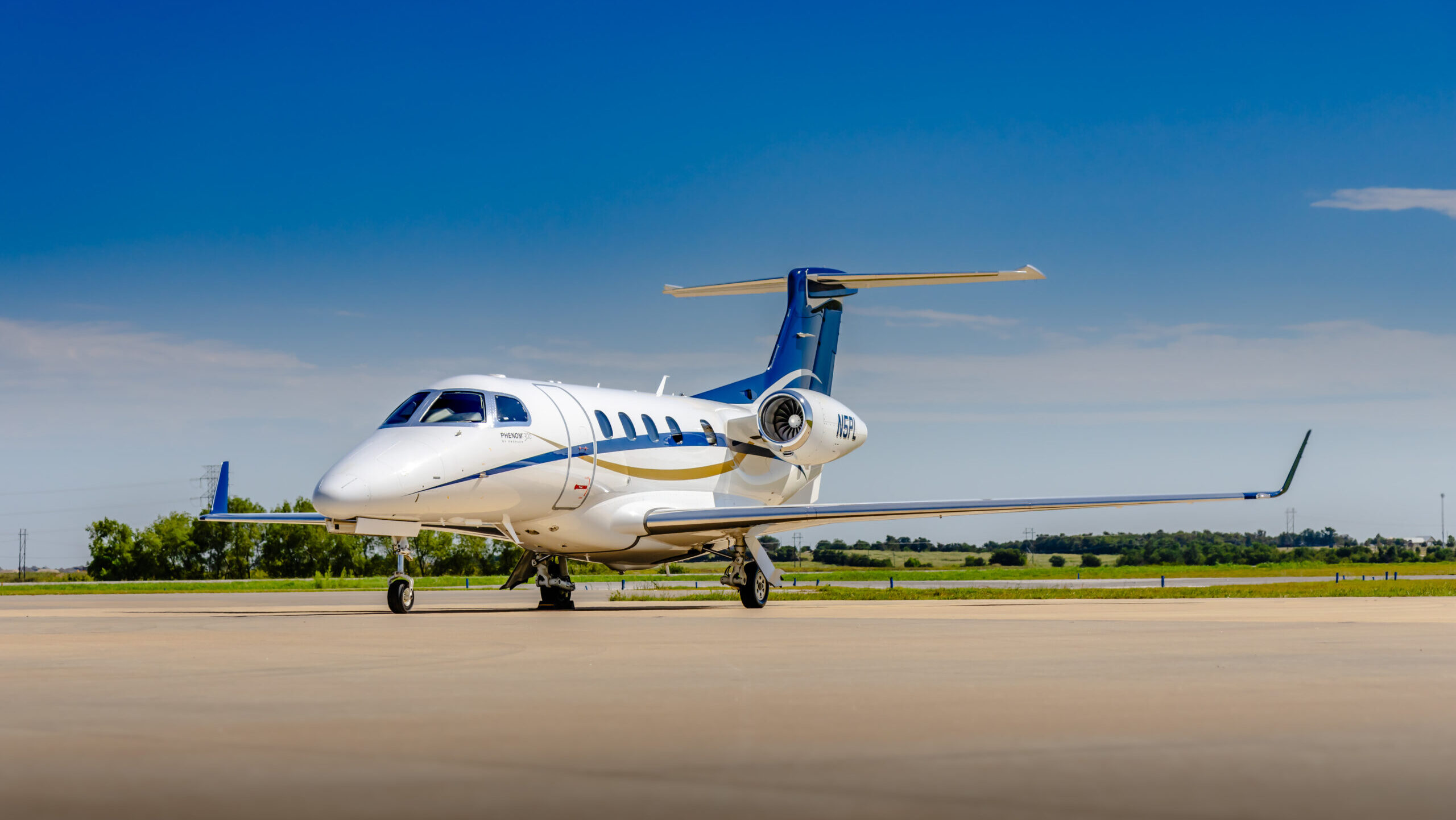 2016 EMBRAER PHENOM 300